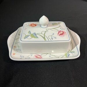 Vintage 90s Villeroy & Boch Albertina porcelain butter dish flowers signed